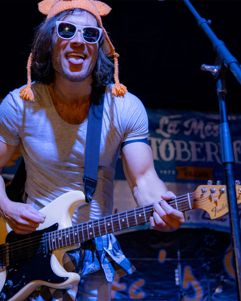 Oct-Fest-Fri-203-Tall